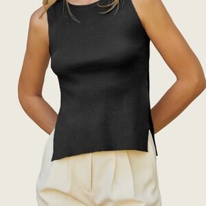 Crescent Elegant Black Side Slit Sleeveless Knit Top Size Large